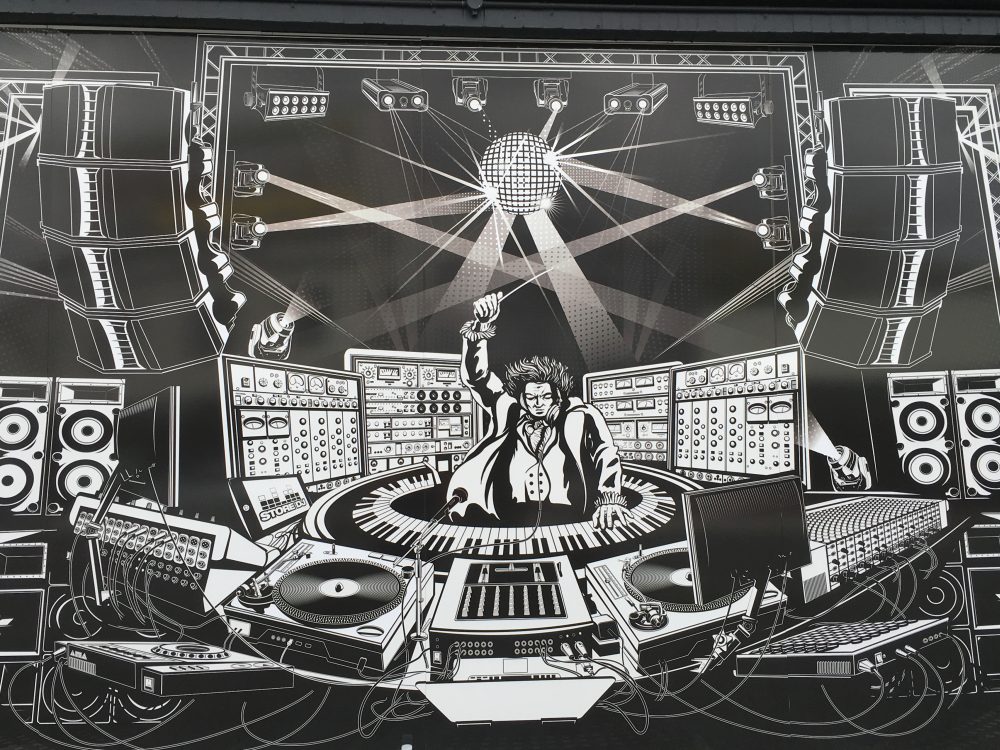 Australia: Brisbane and Saint Hughs